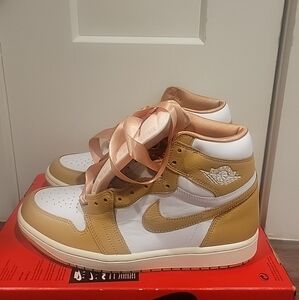 Air Jordan 1 Retro OG High Praline W Sz 11